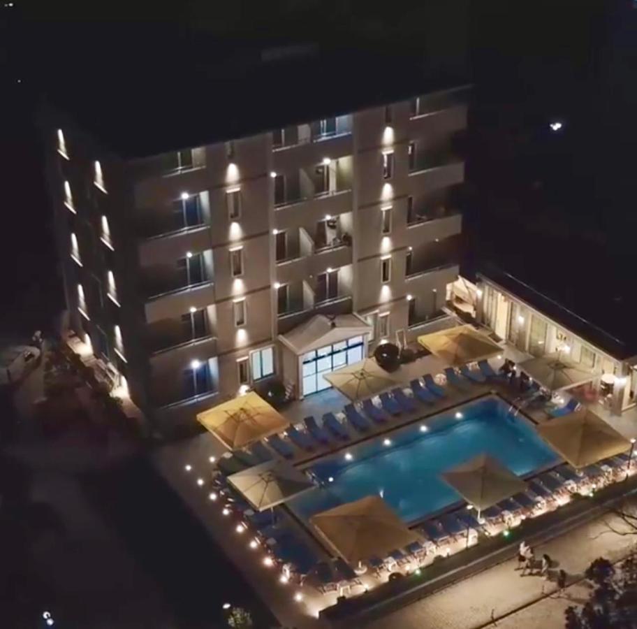 Marbella Beach Hotel Голем Экстерьер фото