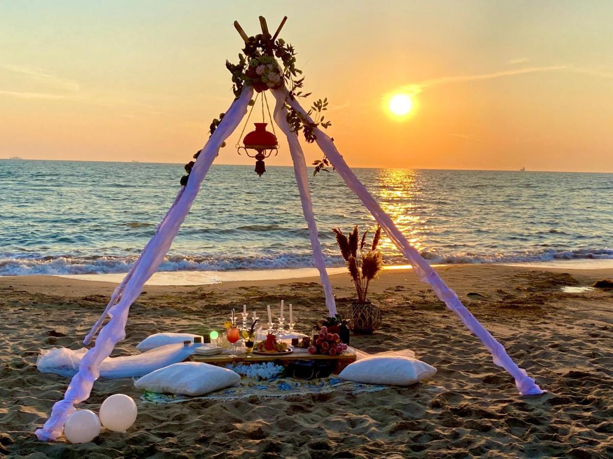 Marbella Beach Hotel Голем Экстерьер фото