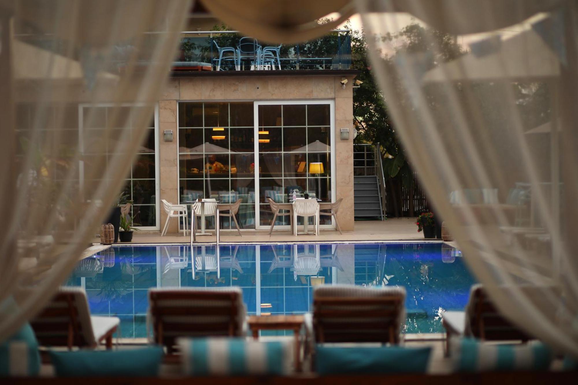 Marbella Beach Hotel Голем Экстерьер фото